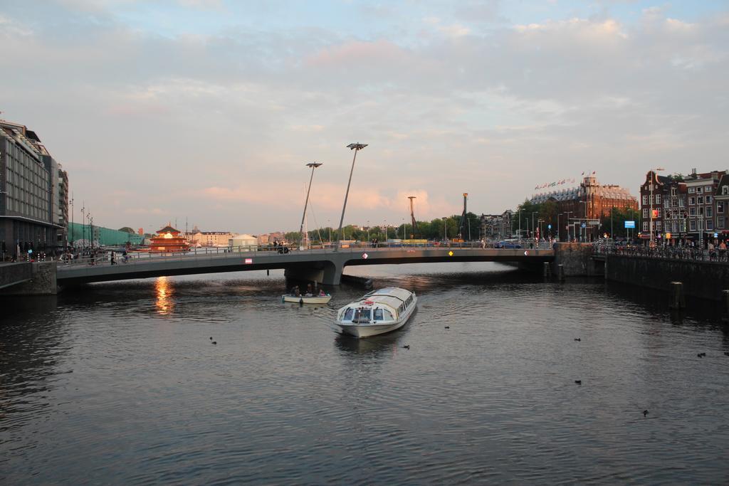 Hotel Restaurant Old Bridge Amsterdam Exterior photo